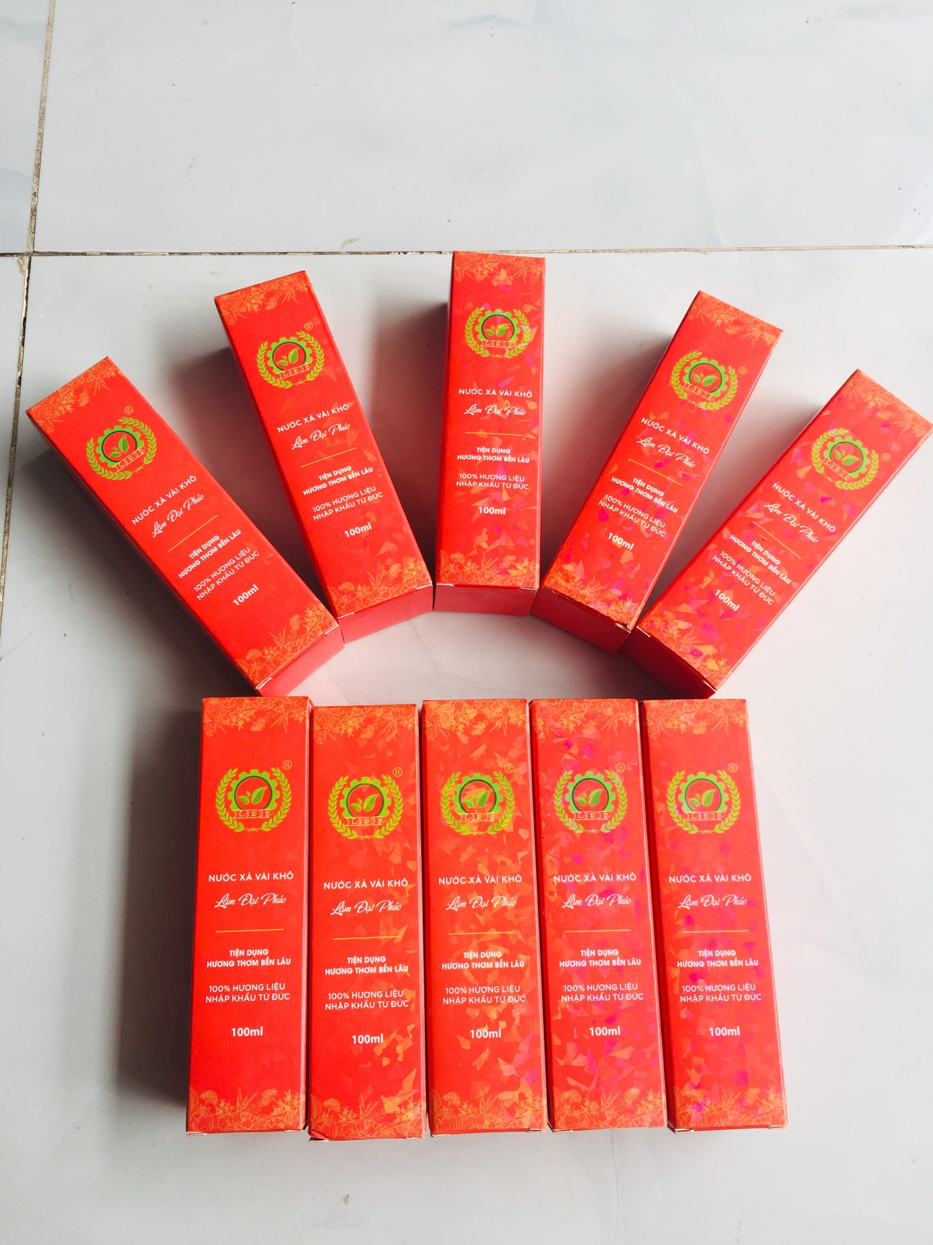 NƯỚC XỊT XẢ VẢI KHÔ LÂM ĐẠI PHÚC 1 CHAI ( màu đỏ )