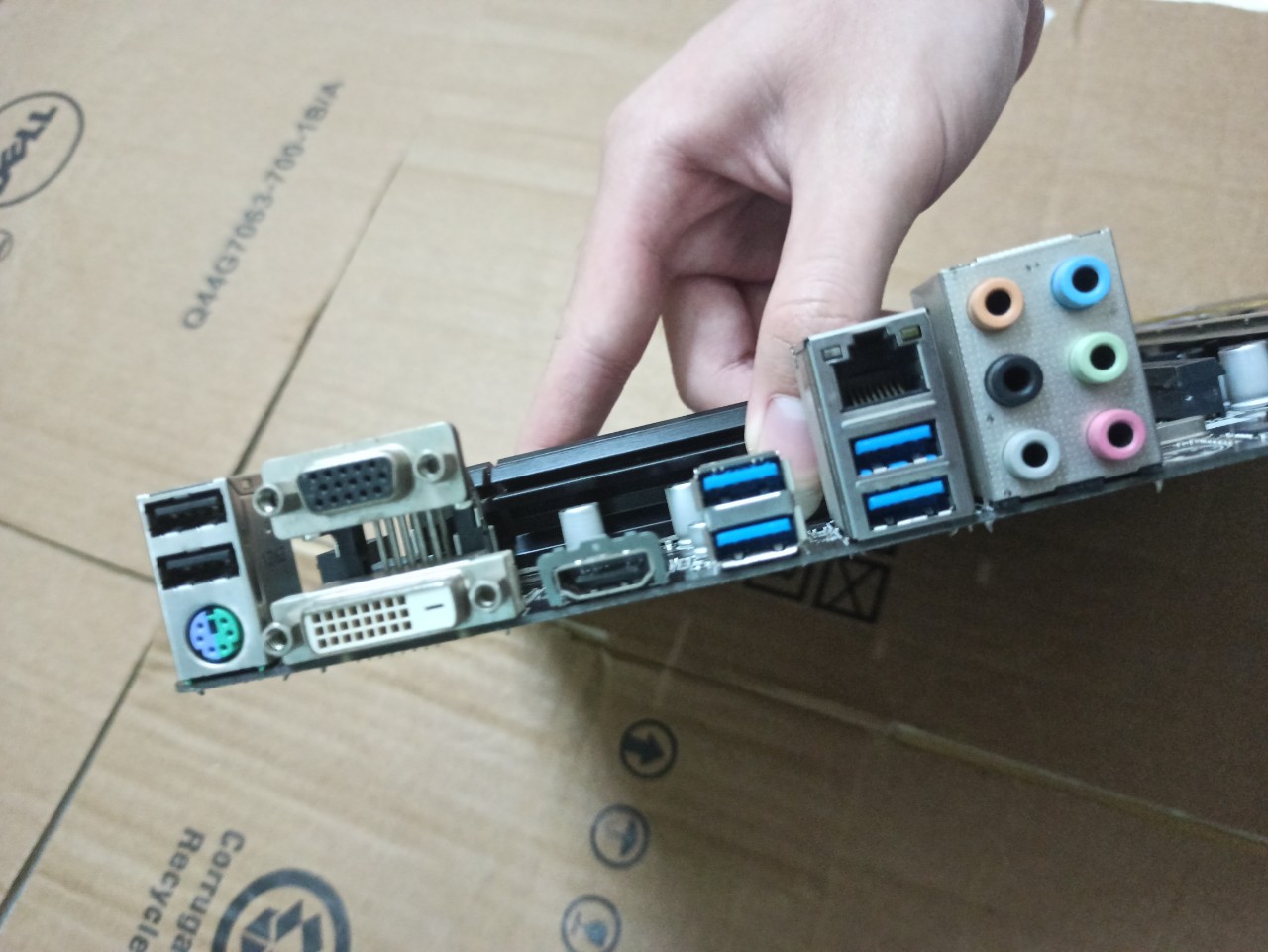 Main Gigabyte Z87-D3HP sáng bóng như mới