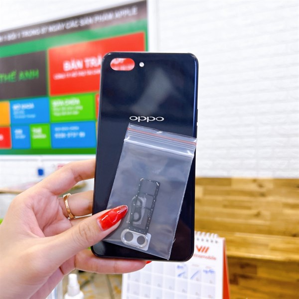[ ẢNH THẬT ] Nắp lưng Oppo A3s chọt sim dưới như hình