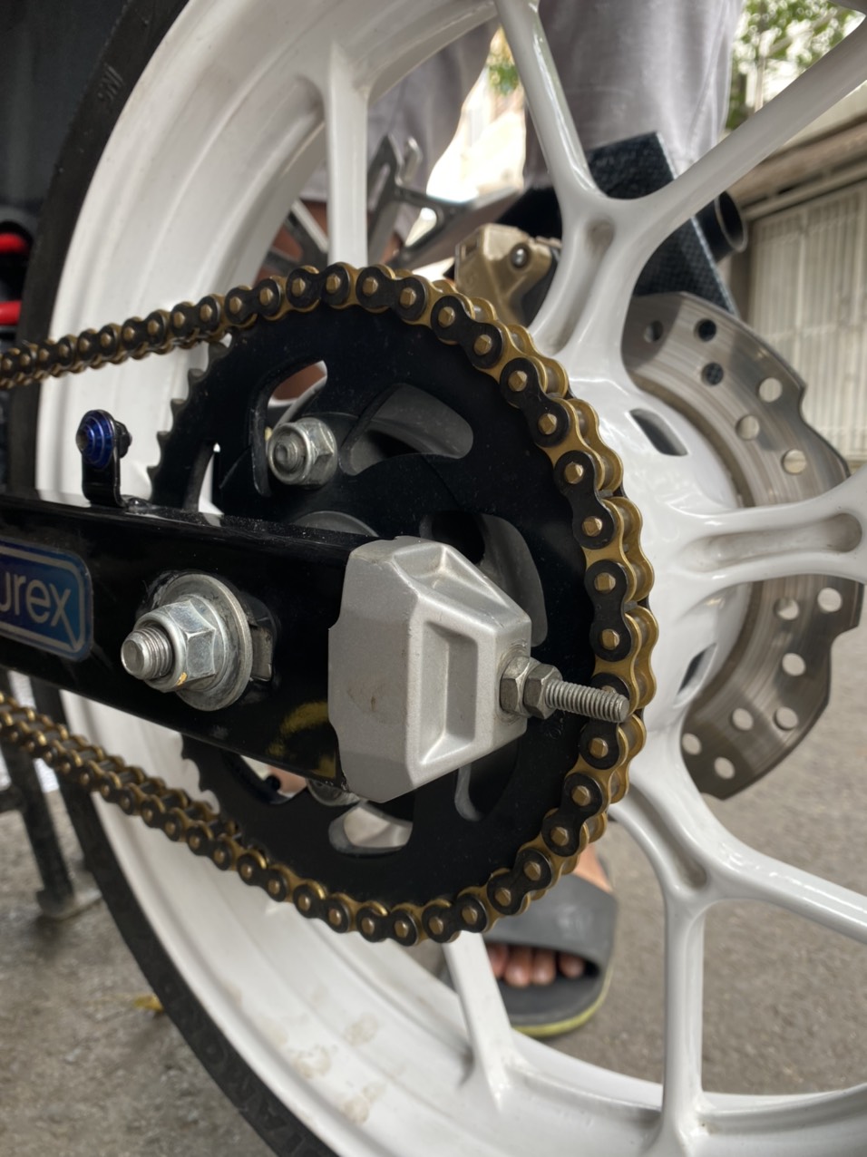 [HCM]SÊN RK CHAIN 10LI 428HSB ĐEN VÀNG C.HÃNG