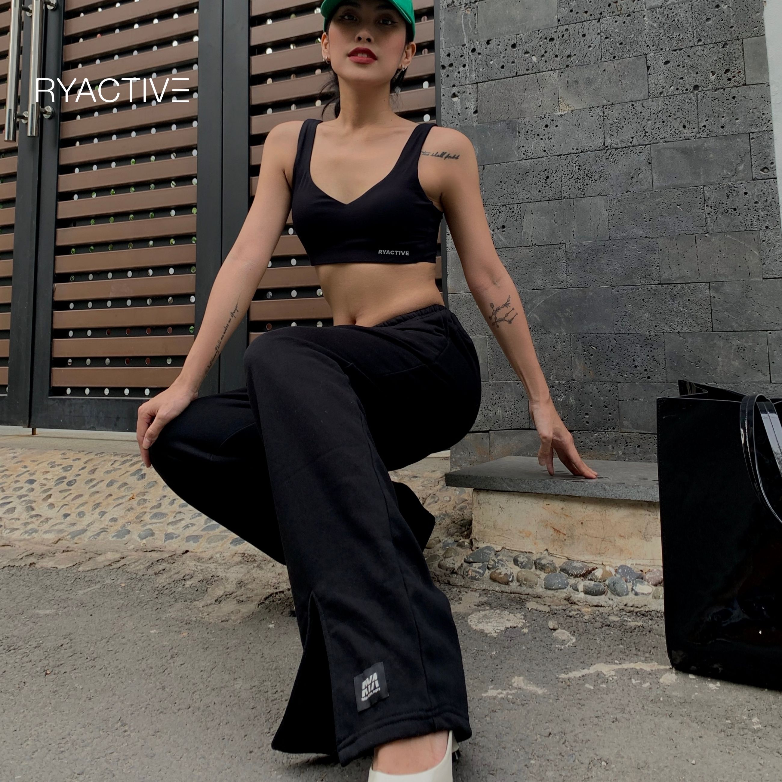 Quần nữ ống rộng RYACTIVE - RYA Loose Pant Black