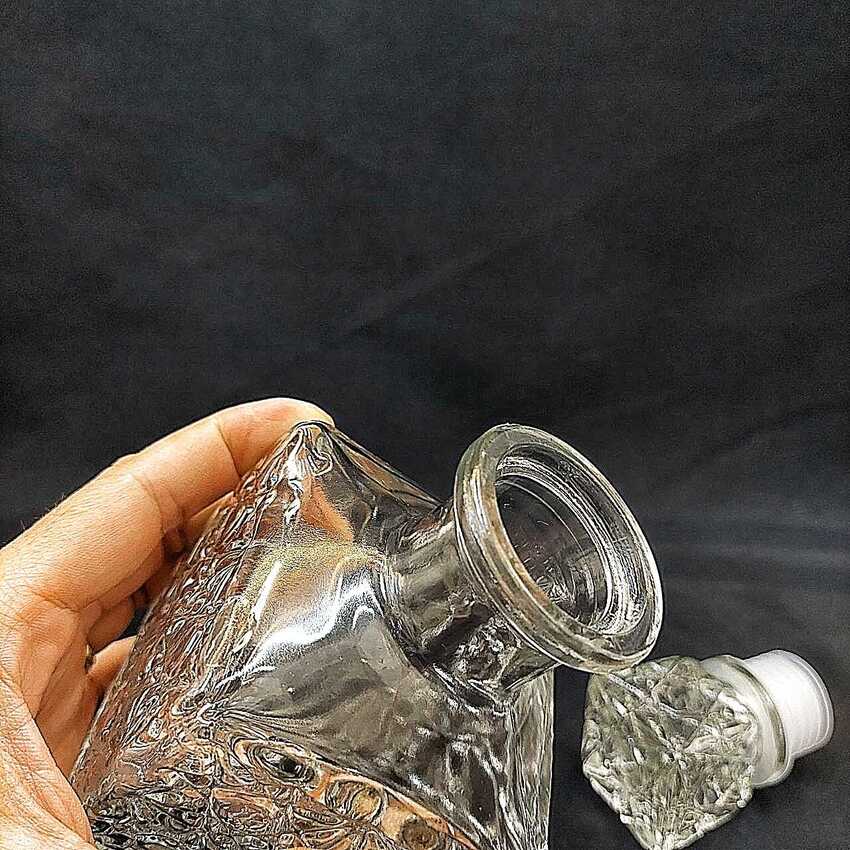 Chai Thủy Tinh Đựng Rượu 500ML cao cấp mẫu vuông vát đáy – Vỏ Chai Rượu Đẹp - Bình đựng Rượu Thủy Tinh 500ml hoa văn nổi – Chai Đựng Rượu Đẹp (C18)