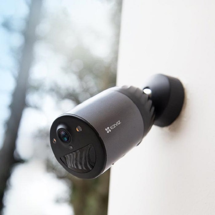 Camera ip pin sạc hồng ngoại không dây 2.0 megapixel ezviz bc1c +tấm pin năng lượng mặt trời