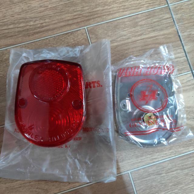 Đèn hậu xe cub 78 81 67 cd.
