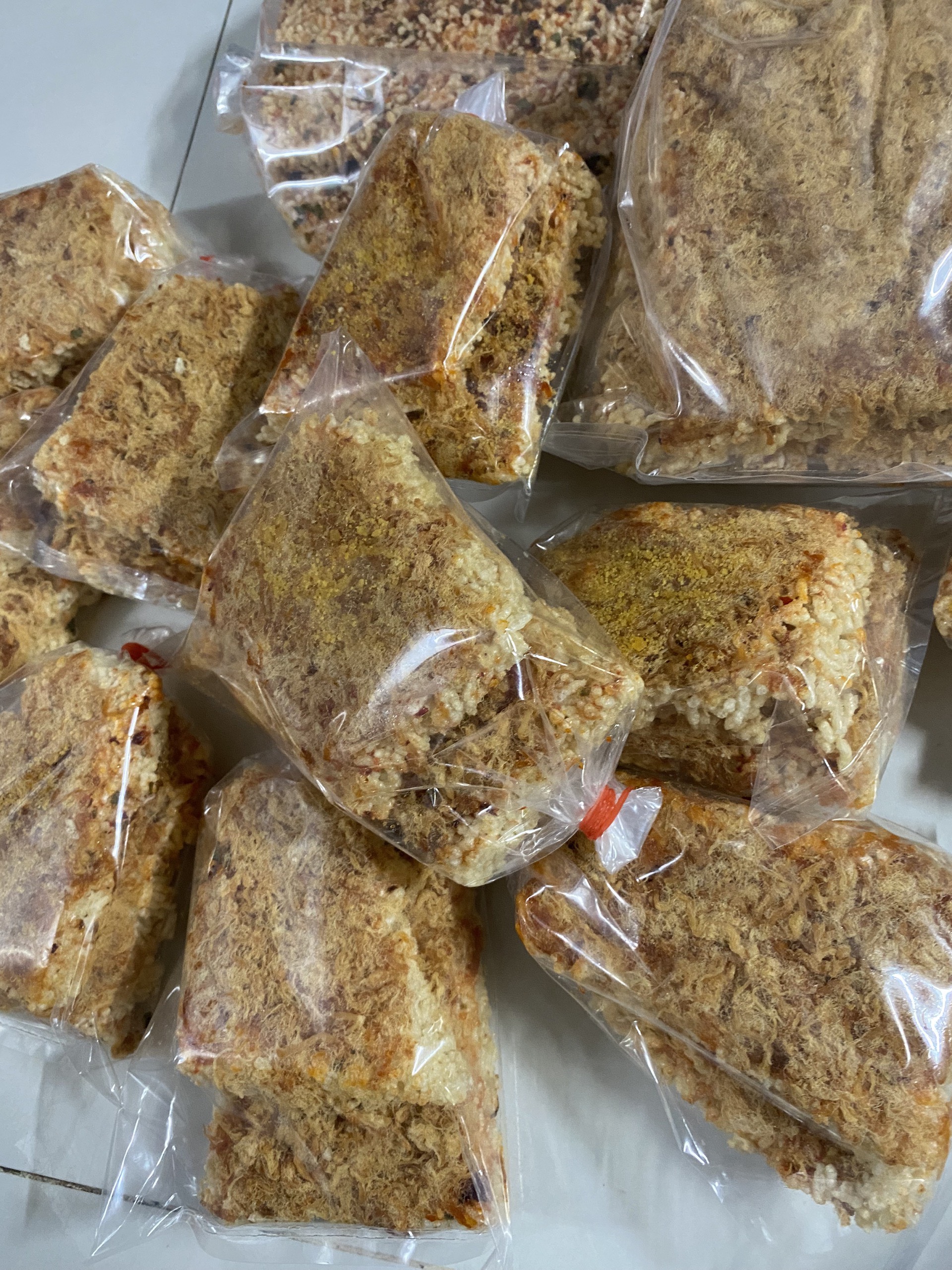 1KG CƠM CHÁY SIÊU CHÀ BÔNG ( không cay , cay ít, cay nhiều , siêu cay)