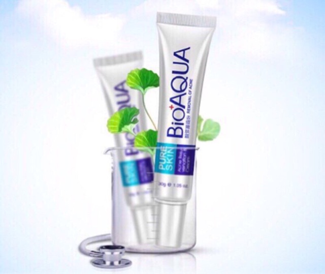 Tuýp kem bôi mụn của bioaqua