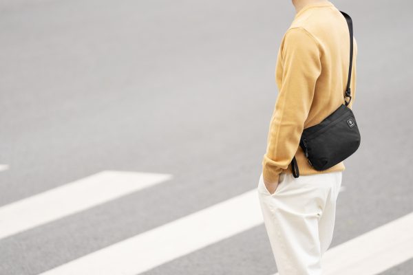 Túi đeo chéo bao tử Tomtoc Basic Accessory Unisex - Hàng chính hãng
