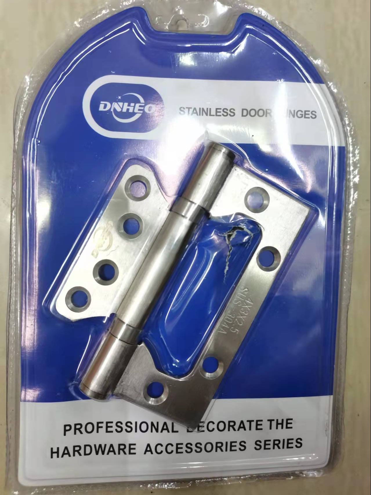 Nonslotting hinge invisible door automatic door closing spring rebound