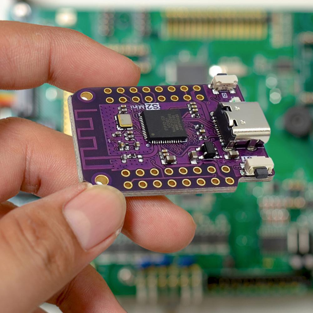 【Original】ESP32 S2 Mini WIFI Module Internet Development Board Based ESP32-S2FN4R2 4MB FLASH 2MB PSRAM for MicroPython