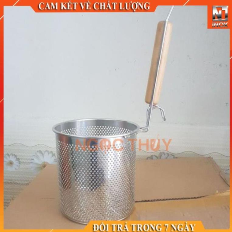 Vợt trụng hủ tiếu, mì, nui lưới dày dặn
