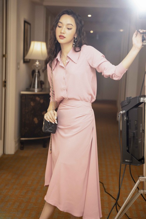 Chân váy hồng vải lụa SIXDO (Pink Midi Silk Skirt)