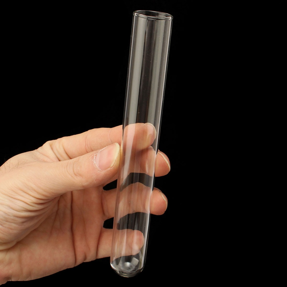 Borosilicate glass tube 20mm Dimensions: length 100mm diameter 20mm. 