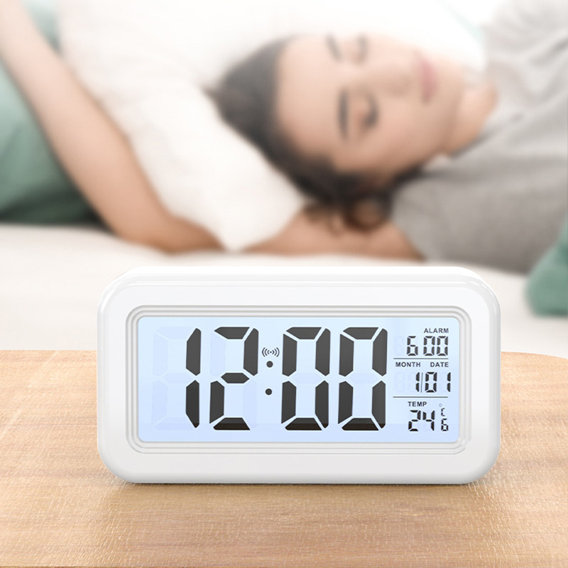 Simple clock, alarm clock, digital display, LCD lazy person's snooze, silent backlight electronic clock