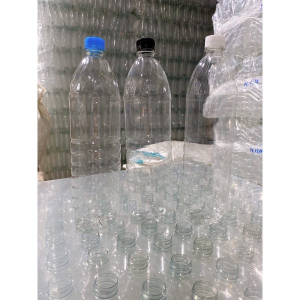 1 Chai 1,5 lít  kèm nắp trắng xanh