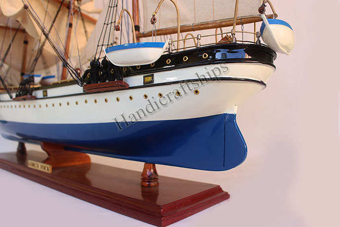 Thuyền buồm trang trí Tết (Gorch Fock - Thân 60cm)