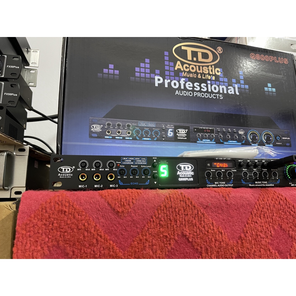 Vang cơ TD Q800 PLUS ( với 8 chế độ Echo), chống hú cực tốt