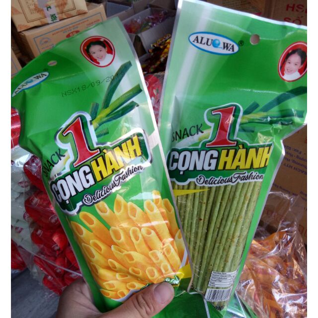 Combo 10 Gói Snack Cọng Hành Thơm Ngon