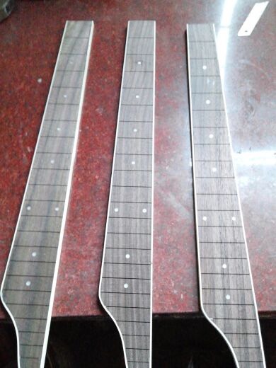 Tút Đàn Guitar Gỗ