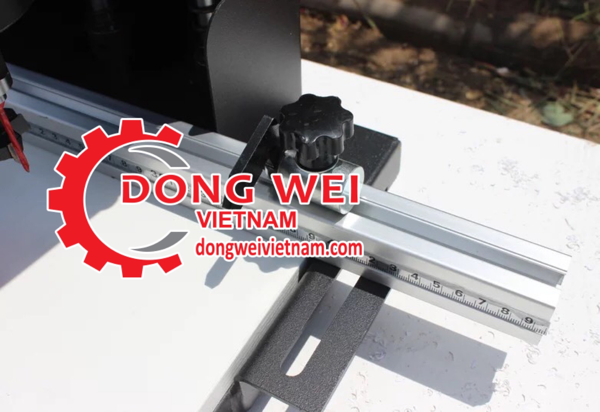 máy khoan bản lề cầm tay