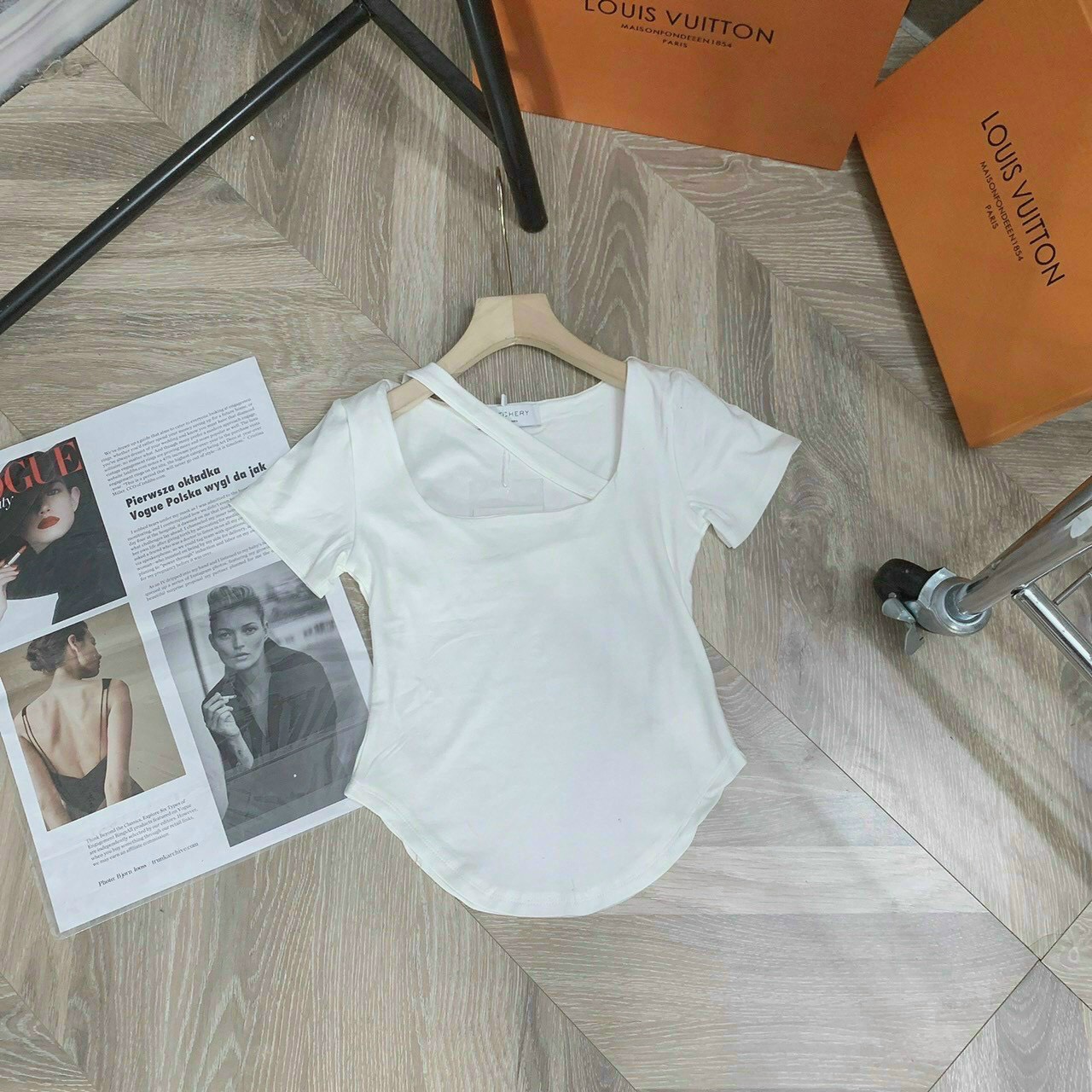 Áo thun nữ cổ U dây chéo cổ thời trang siêu tôn dáng