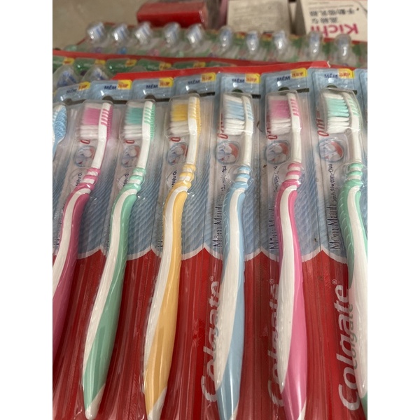 Bàn chải Colgate chăm sóc nướu mềm mại 0,01mm siêu mảnh