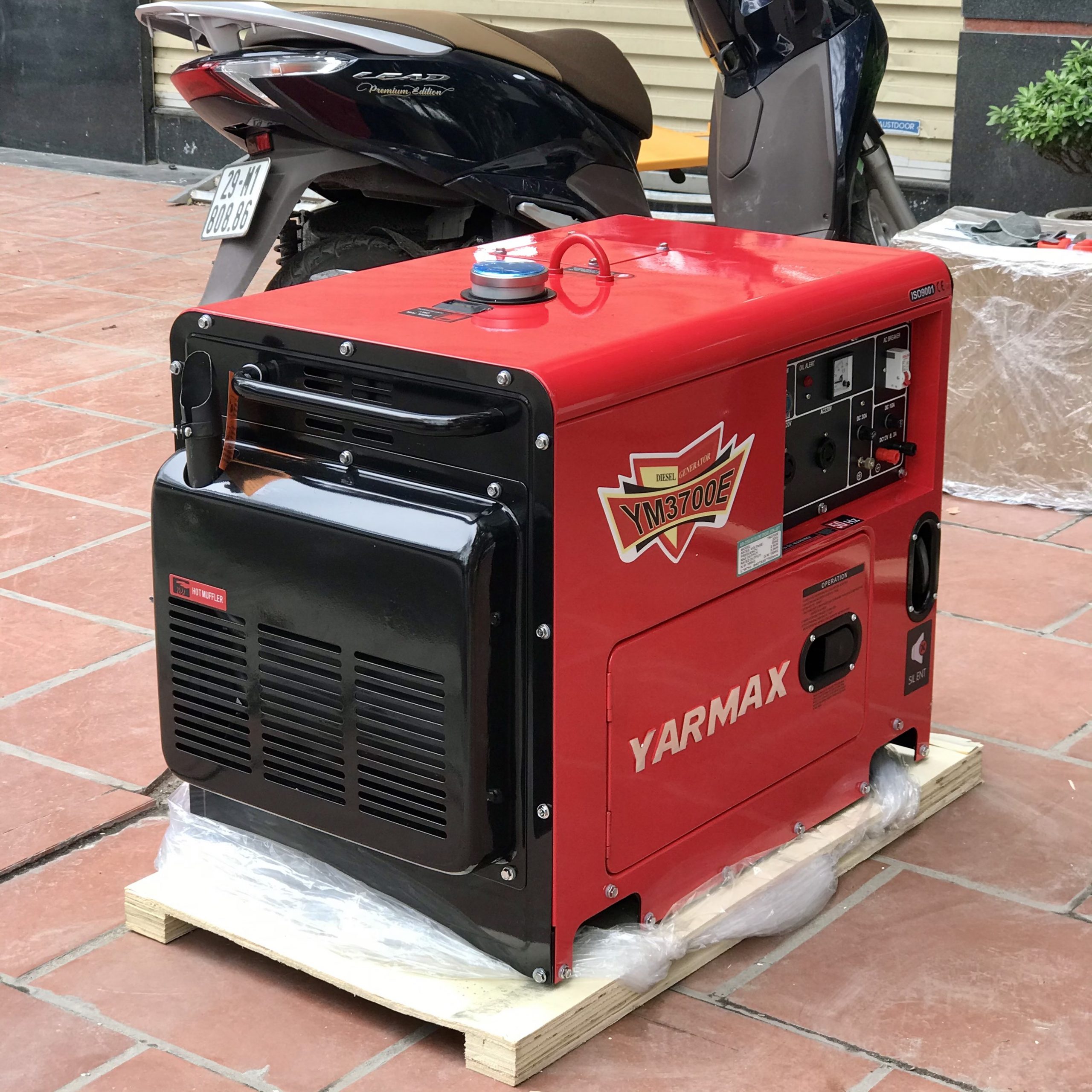 Máy Phát Điện Yarmax  3kw Chạy Dầu YM3700E