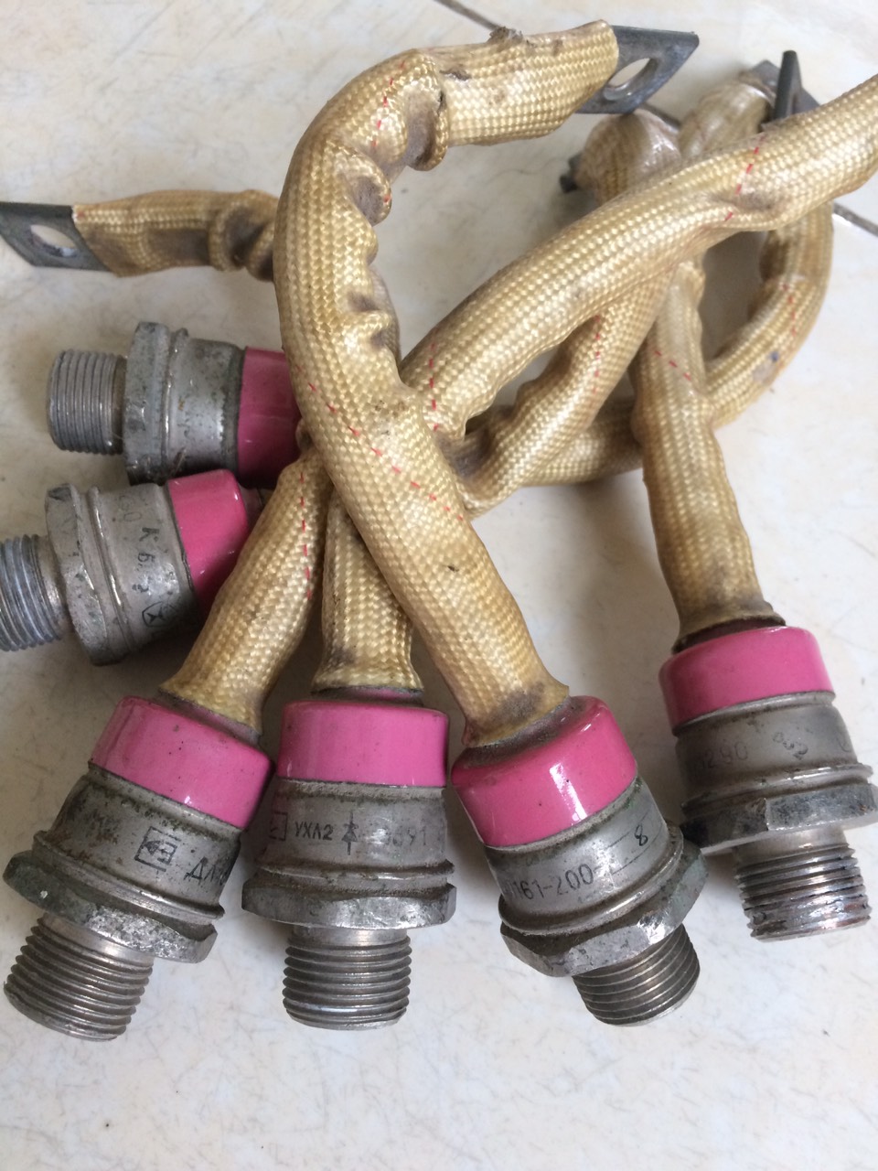 Diode tháo máy 200A-800V (điốt Nga)