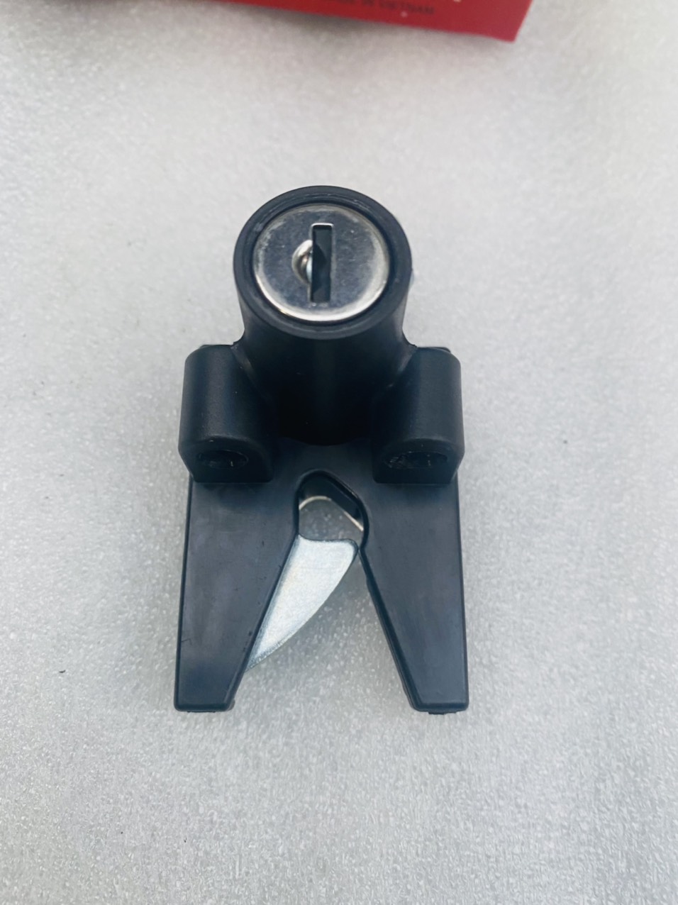 BỘ Ổ KHOÁ XE MAX 3 TRUNG QUỐC ( KHOÁ MÁY DƯỚI CỐP )