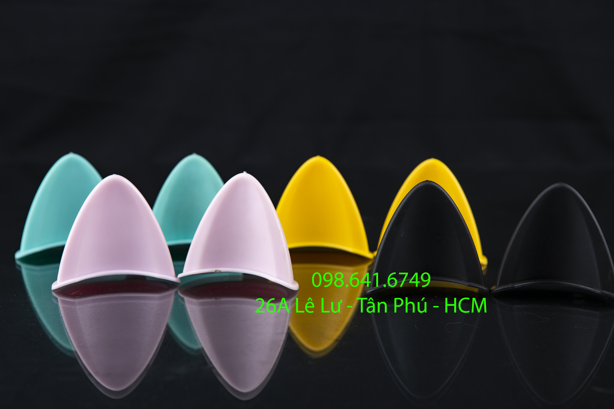 TAI MÈO GẮN NÓN BẢO HIỂM
