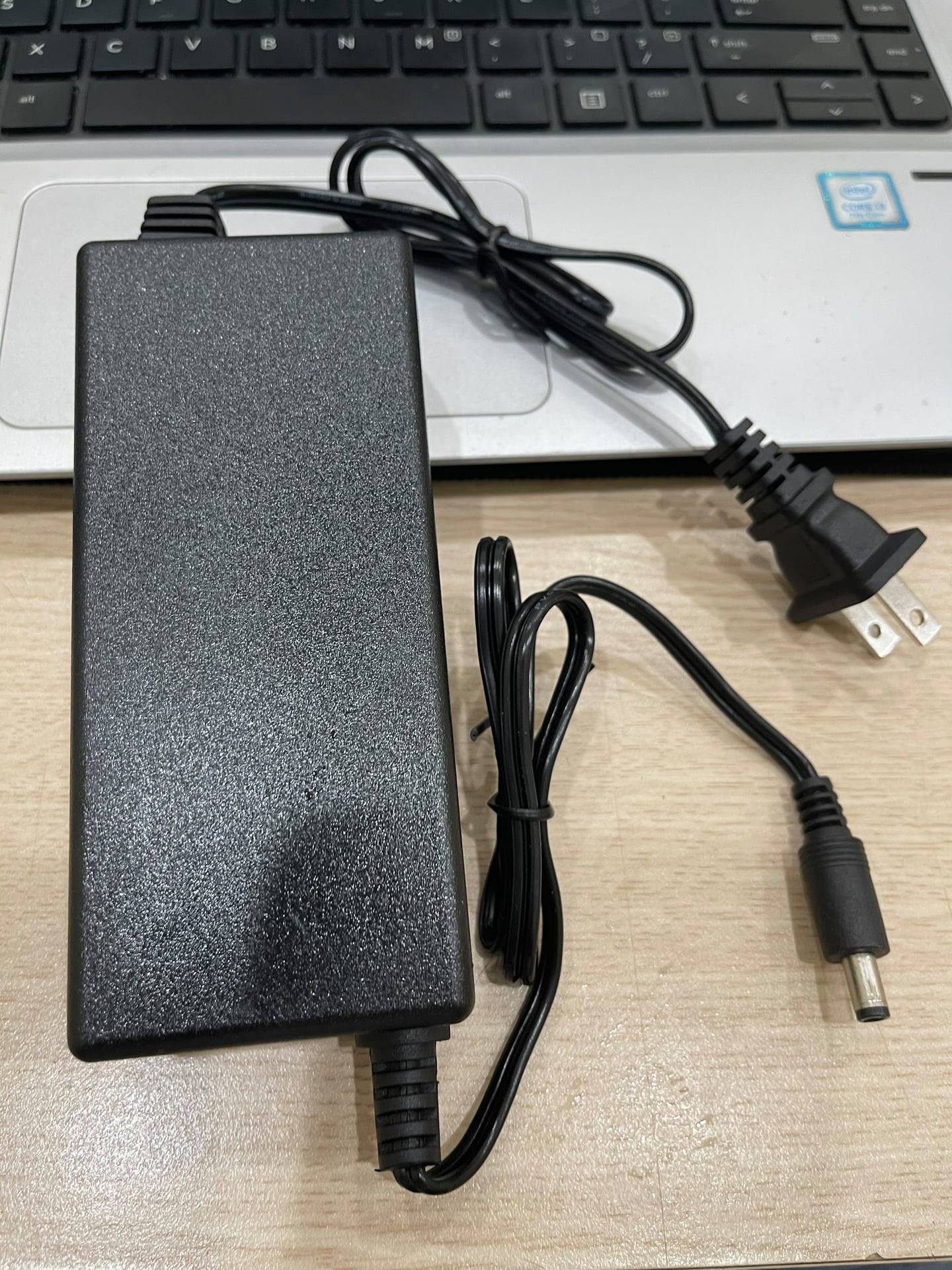 Nguồn Adapter 12V5A ACbel Cho Camera, Đèn Led, Máy Bơm