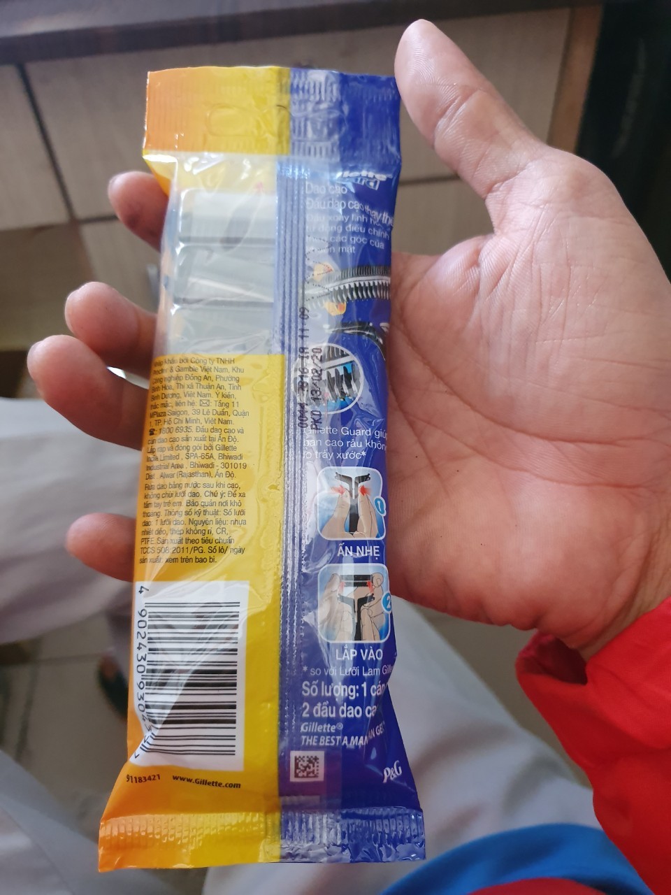 Dao Cạo Gillette Guard 1 Cán và 2 Đầu Lưỡi Dao