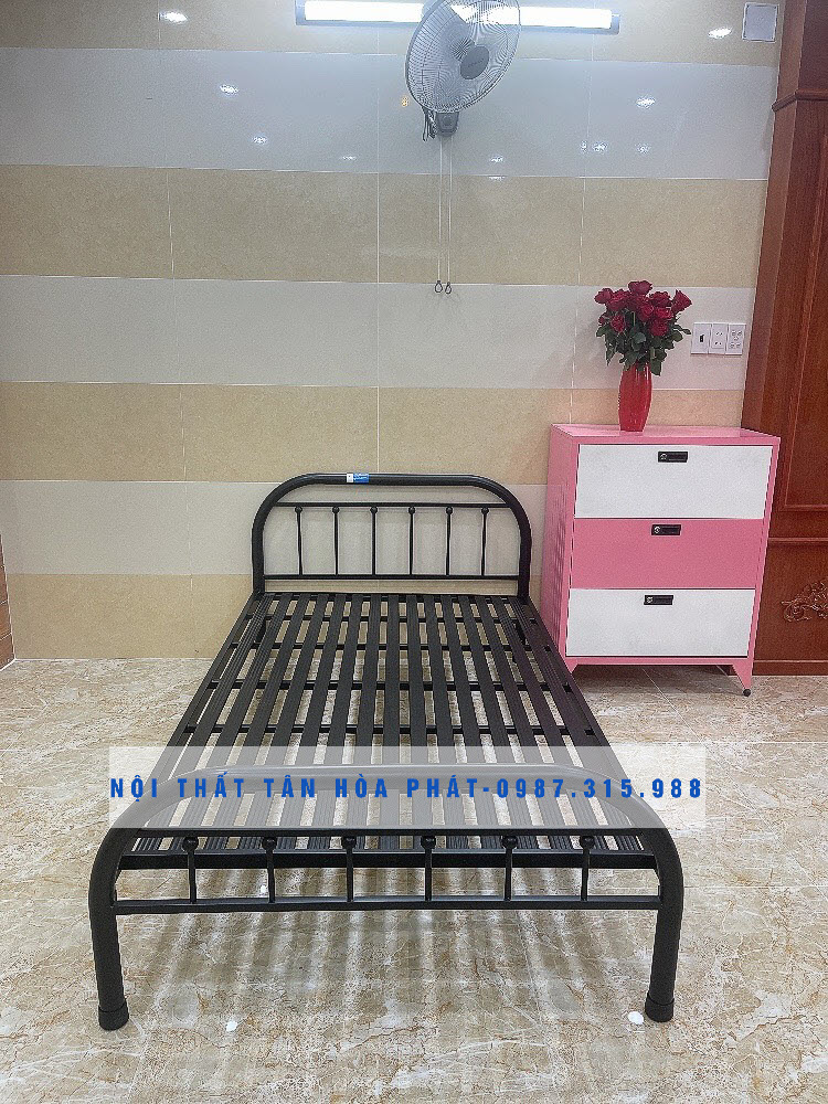 Giường sắt mỹ nghệ 1mx2m TÂN HÒA PHÁT 01