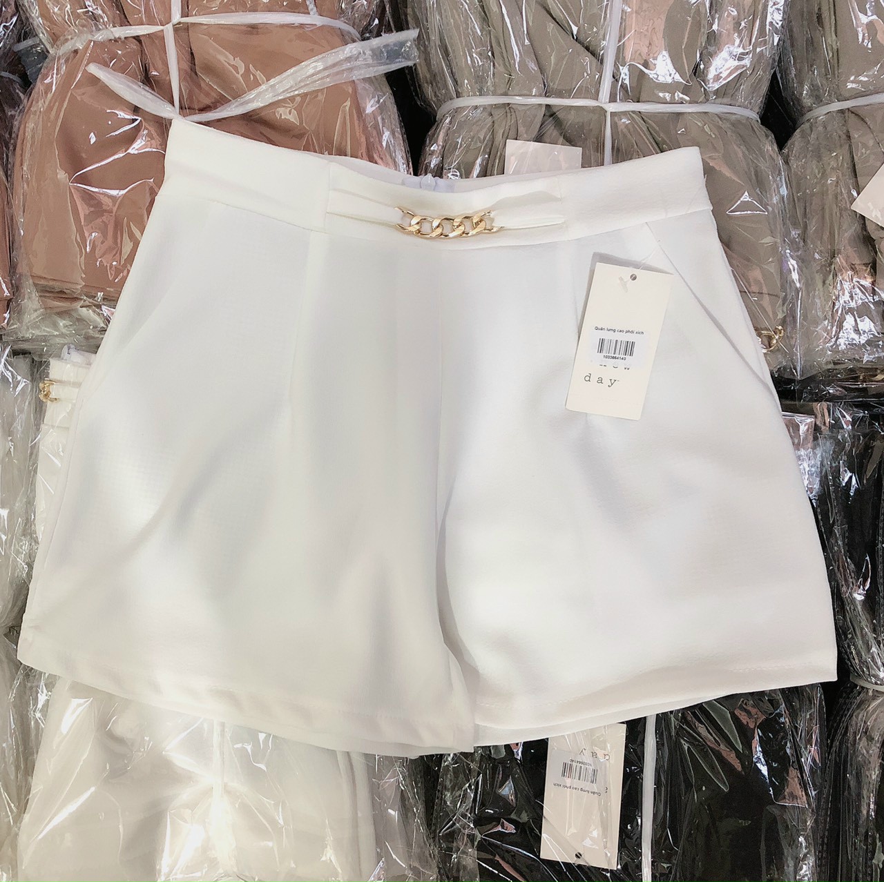 Quần Short Vải Tuyết Mưa Phối Xích