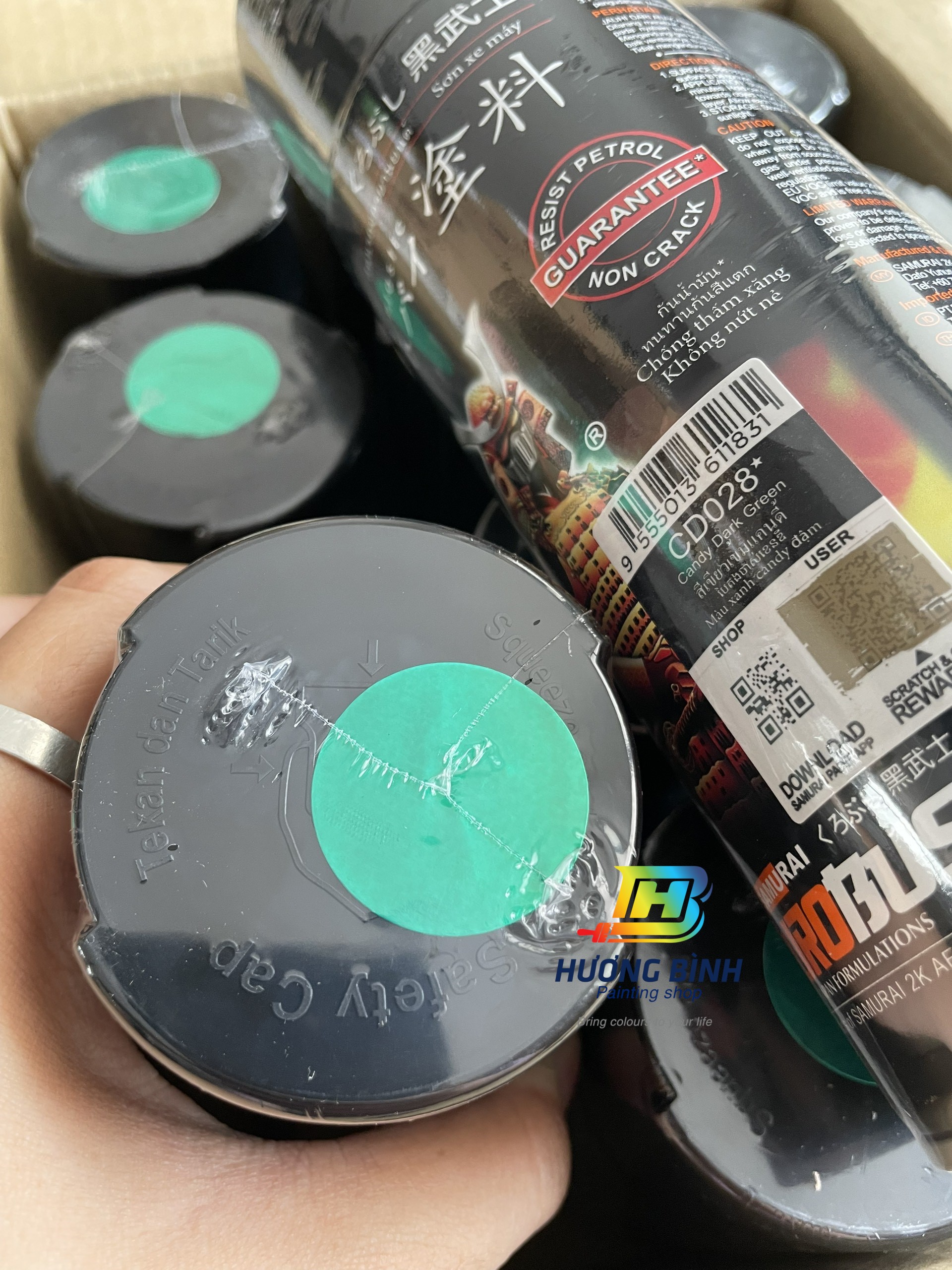 Sơn xịt Samurai màu Xanh Candy Đậm - CD028 (cần sơn trên nền màu Bạc) (400ml)