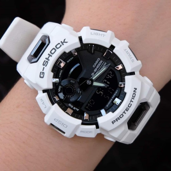 Casio G-Shock GBA-900-7A G-SQUAD 