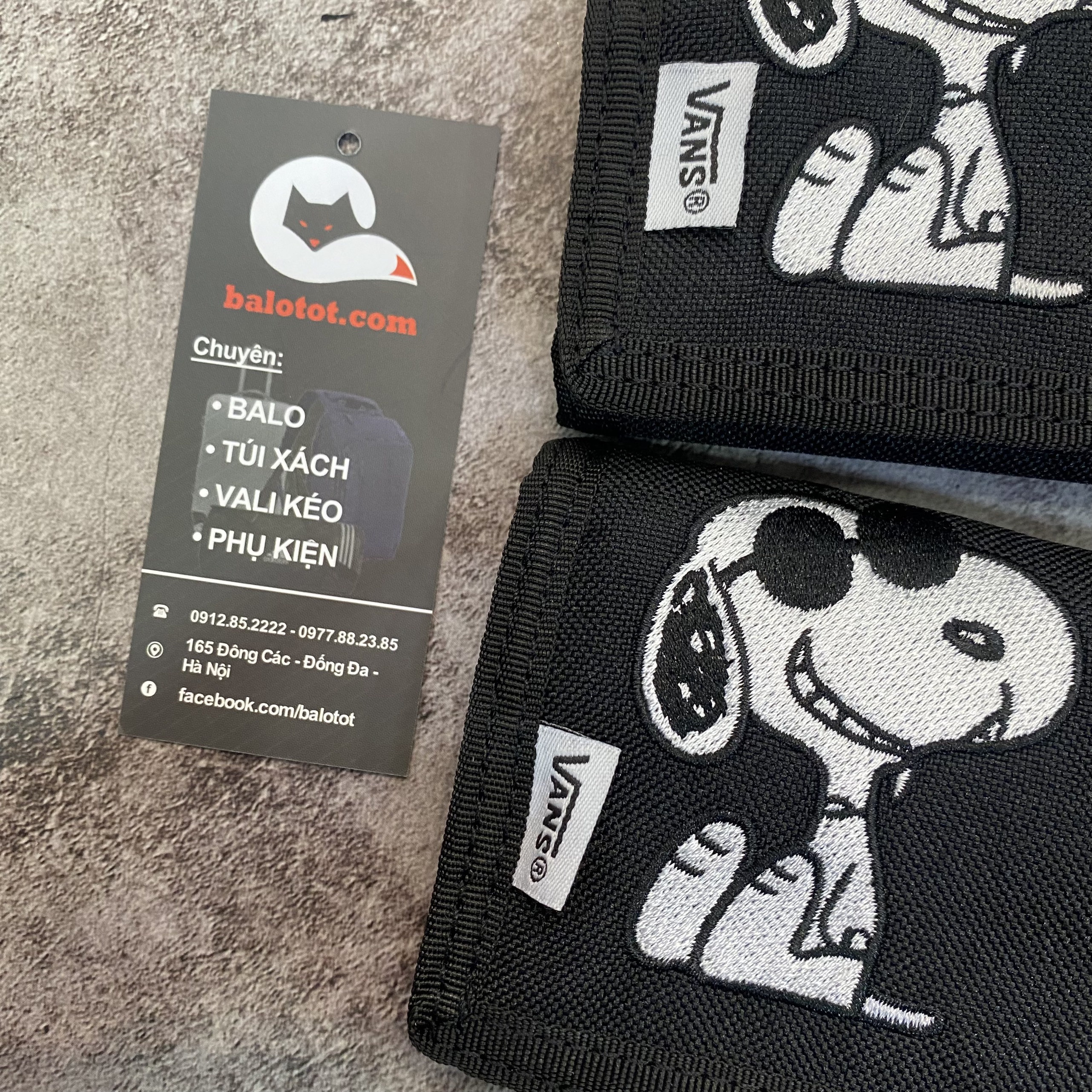 Ví x Peanuts Slipped Black Wallet