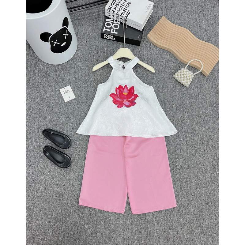 Set áo cổ yếm trắng Sen quần lụa hồng cho bé gái