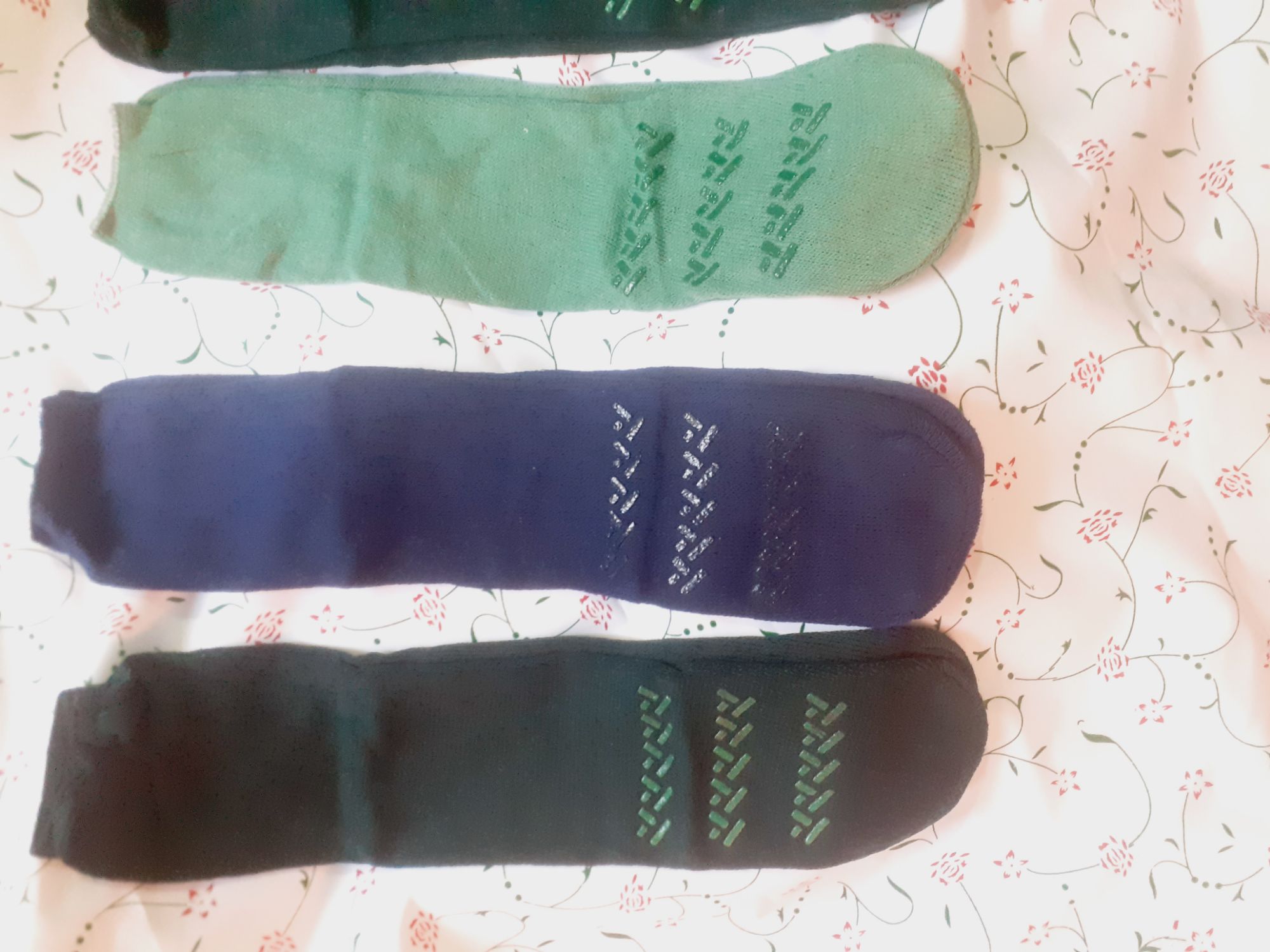 2 Pair Anti Slip Grip Non Skid Crew Cotton Socks.