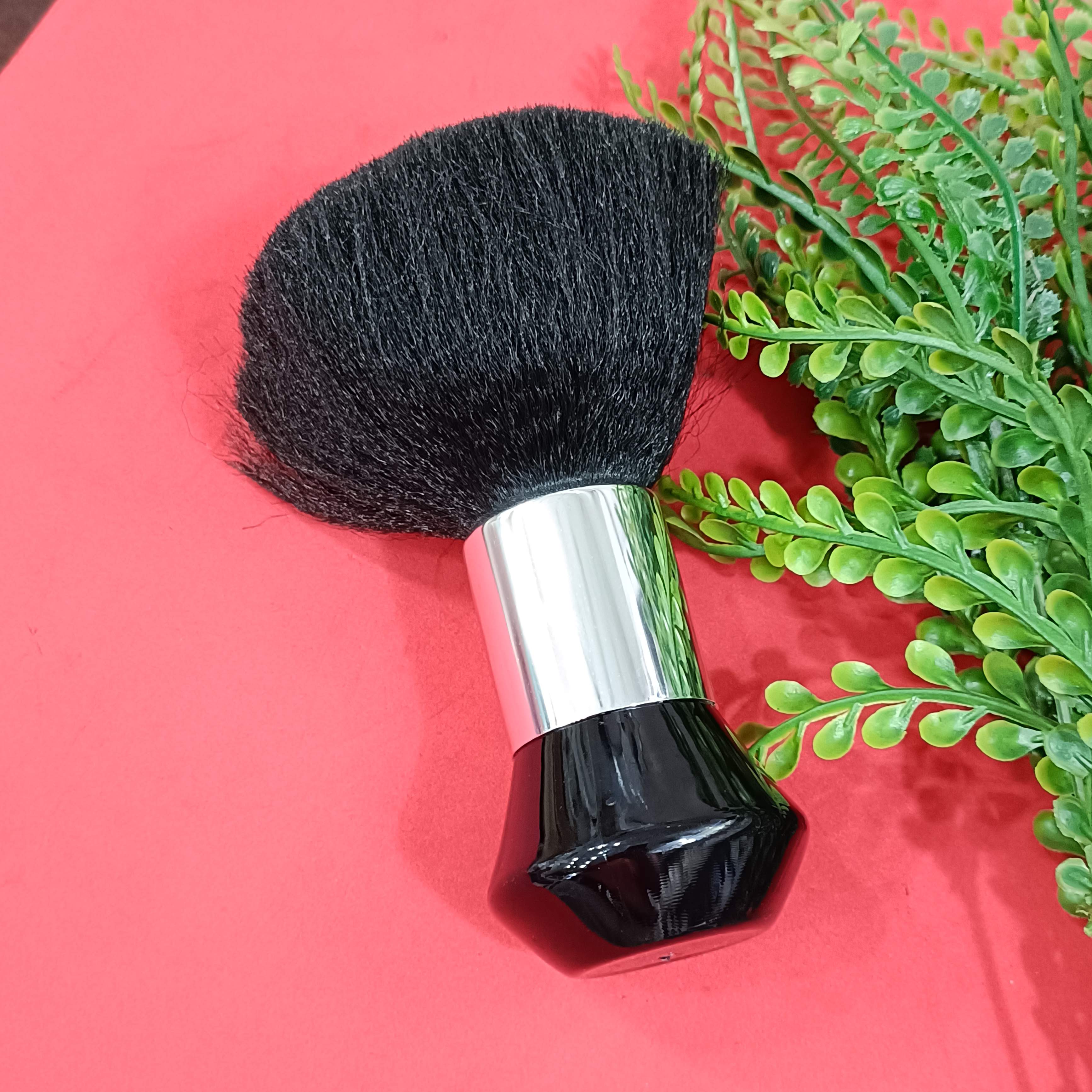 CỌ PHỦI TÓC CHUYÊN DỤNG TRÒN CÁN ĐEN.