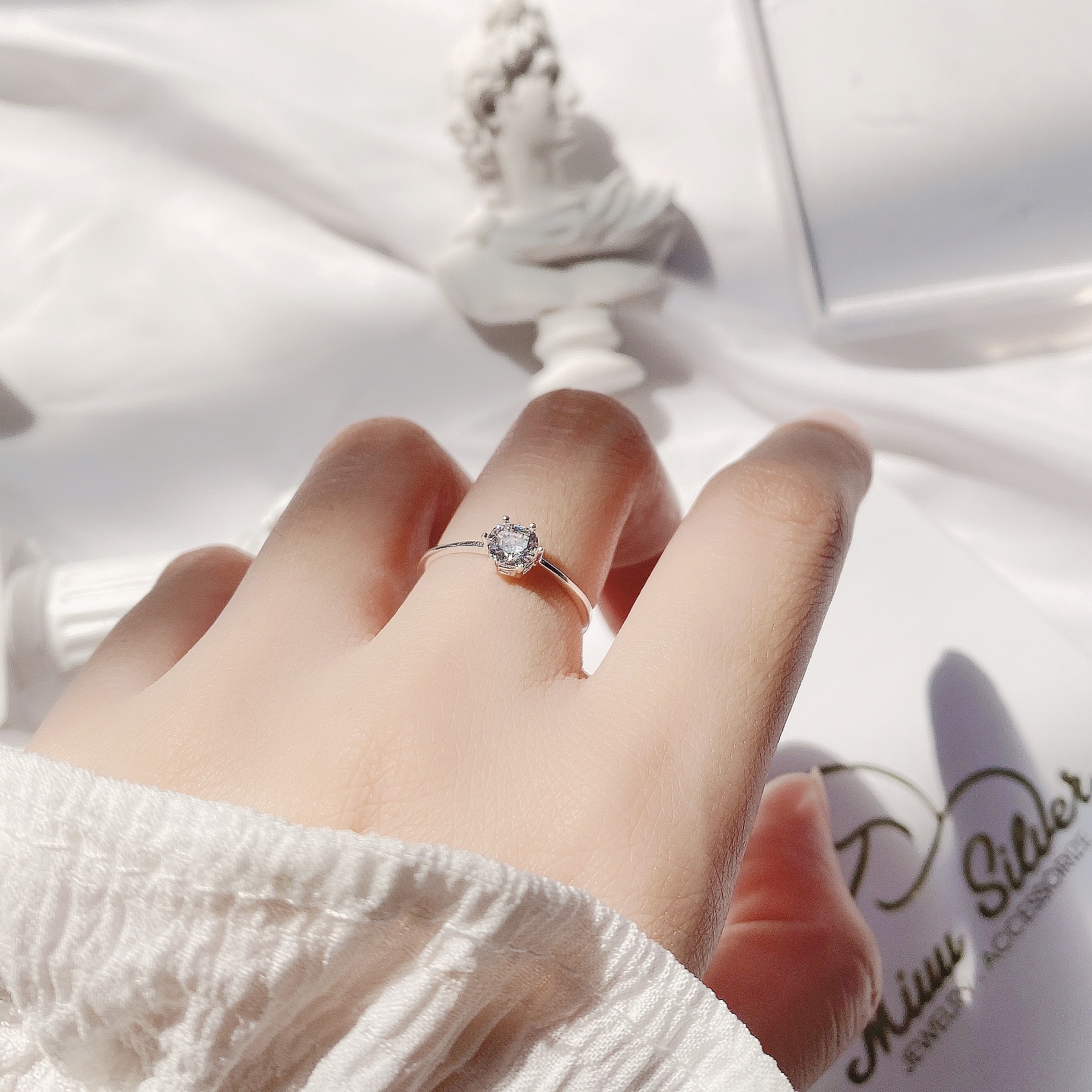 Nhẫn bạc nữ Miuu Silver, nhẫn đính đá 6 trấu Caryl Ring