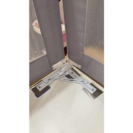 Miếng Dán Thanh Chắn Giường Bằng Inox