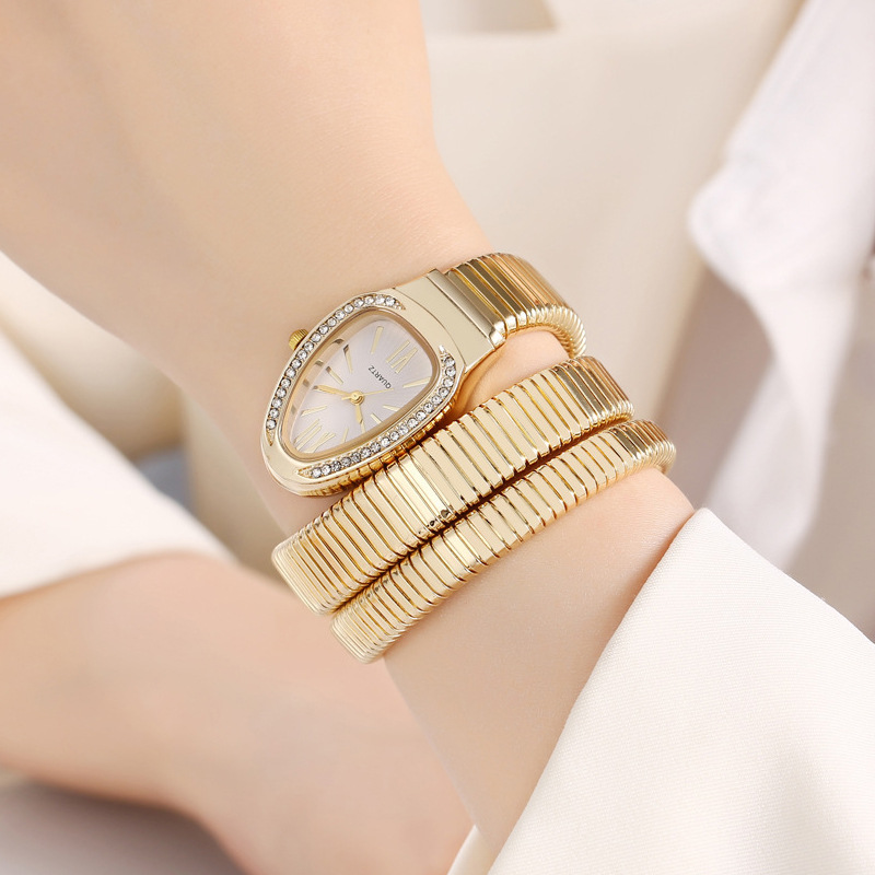 Stylish%20Diamond-Encrusted%20Roman%20Style%20Serpentine%20Diamond%20Bracelet%20Watch%20for%20Women%20-%20Versatile%20Commute%20and%20Personalized%20Fashion%20Timepiece%20-%20Image%202