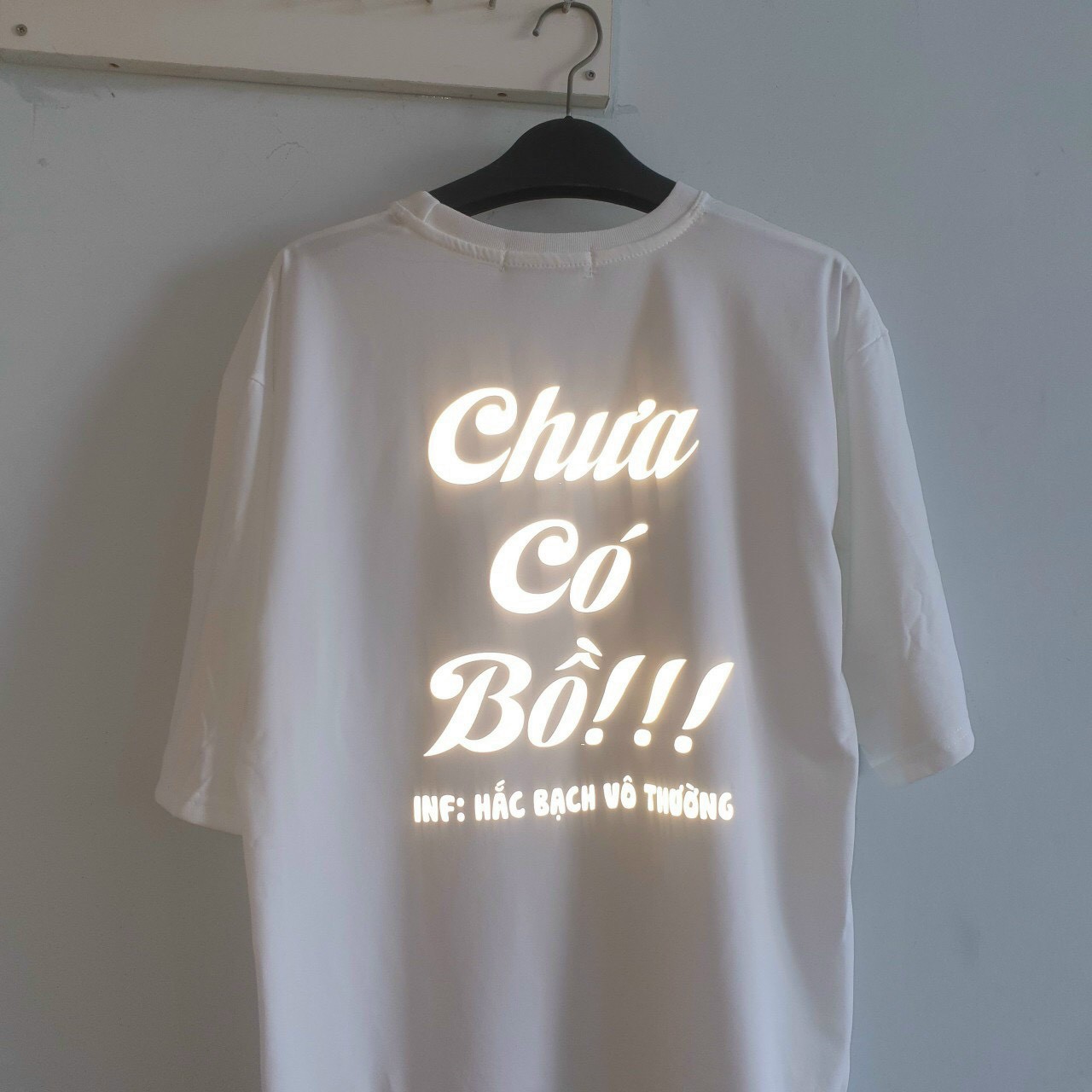 Áo Thun Phản Quang In Chữ Chưa Có Bồ Cực Vui Tính AI Muốn Có Ny Thì Ủng Hộ Shop Nha Sản Phẩm Chất Lượng Cao