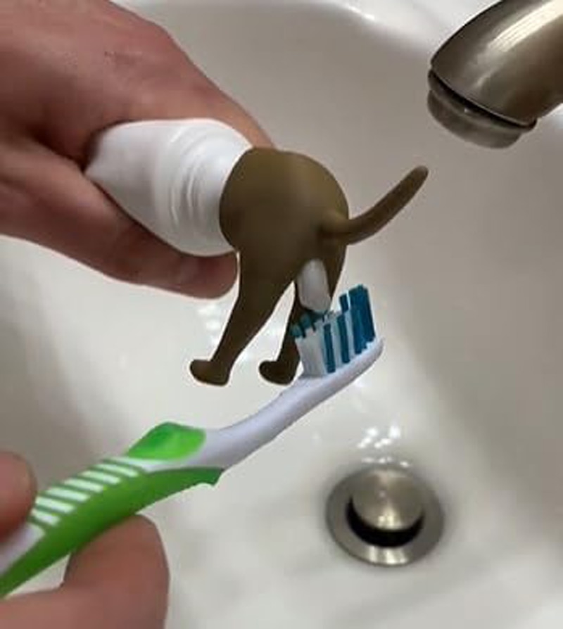 Creative Funny Toothpaste Squeezer Pooping Dog Butt Toothpaste Topper Home Toothpaste Holder Toothpaste Dispenser for Kid Gift