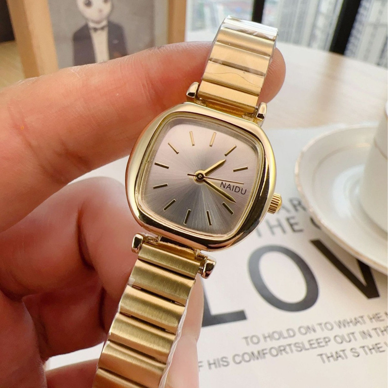 %E6%B0%94%E8%B4%A8%E5%B0%8F%E8%A1%A8%E7%9B%98%E6%96%B9%E5%BD%A2%E5%A5%B3%E5%A3%AB%E7%99%BE%E6%90%AD%E8%85%95%E8%A1%A8%E5%8E%82%E5%AD%A6%E9%99%A2%E9%A3%8E%E6%89%8B%E8%A1%A8%E5%A5%B3%E5%AD%A6%E7%94%9F%E9%9F%A9%E7%89%88%E7%AE%80%E7%BA%A6%20-%20Image%202