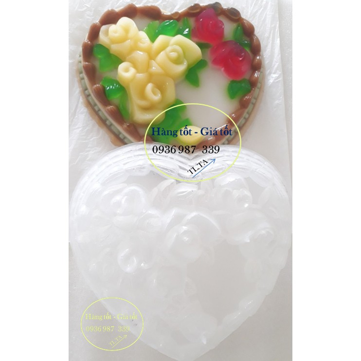 KHUÔN RAU CÂU TRÁI TIM 25 CM