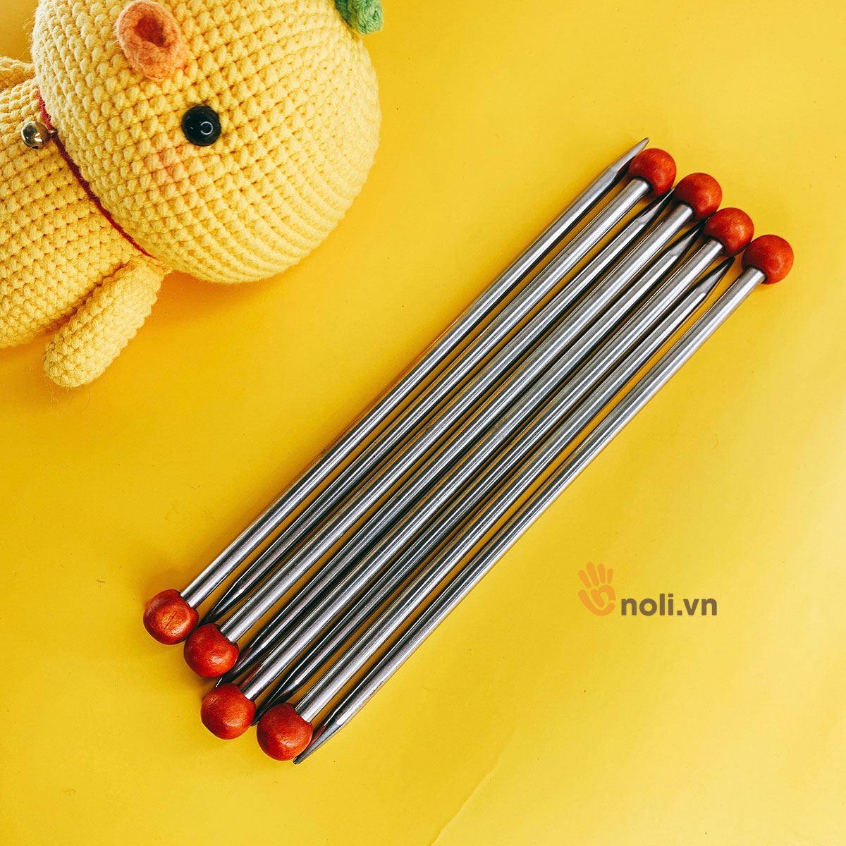 Stainless steel knitting needles