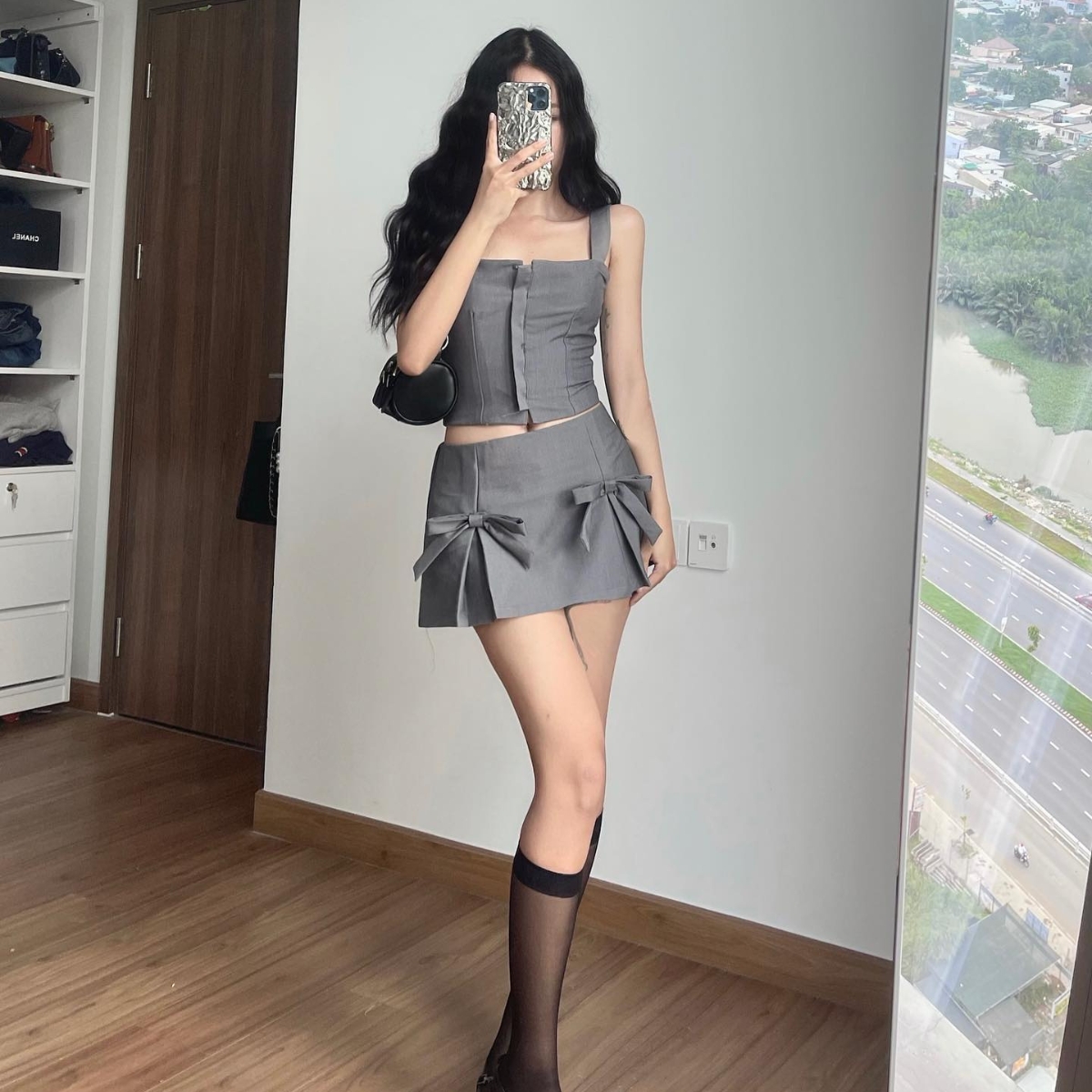 Chân Váy Cạp Trễ Xẻ Tà Đính 2 Nơ C084