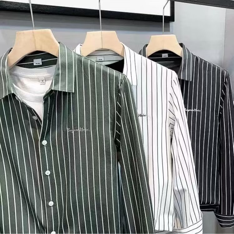Men's vertical striped casual shirt