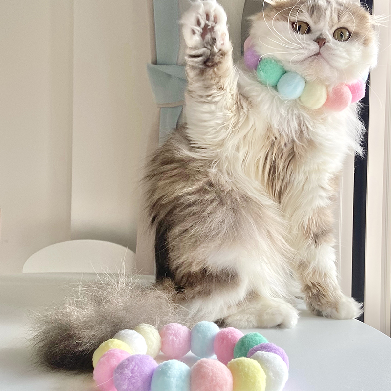 Vòng Cổ Pom Pom Cho Boss